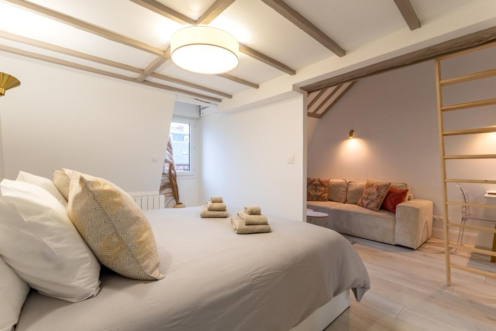 Suite Cathedrale Haut De Gamme + Parking - N°8 Rouen Esterno foto